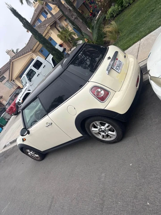 2012 Mini Mini 2nd Gen - Image 4 of 4