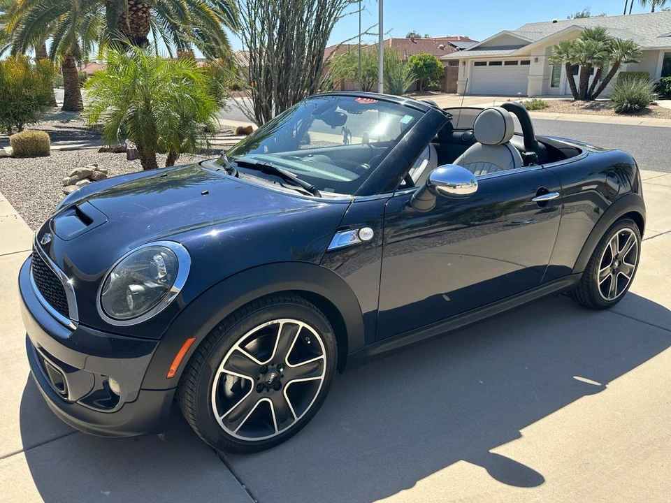 2012 Mini Coupe & Roadster - Image 4 of 24