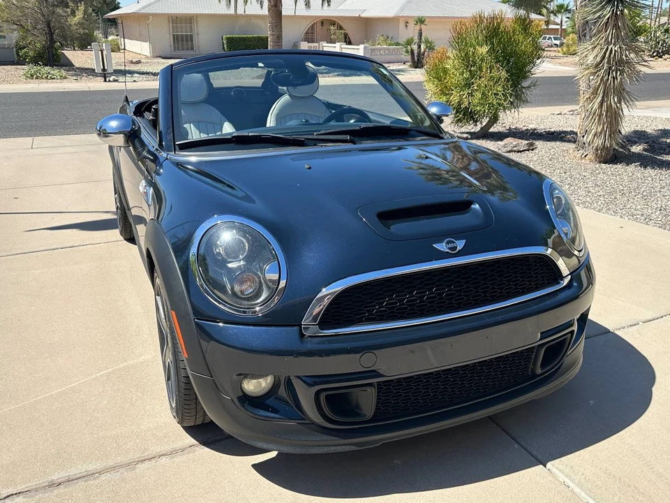 2012 Mini Coupe & Roadster - Image 2 of 24