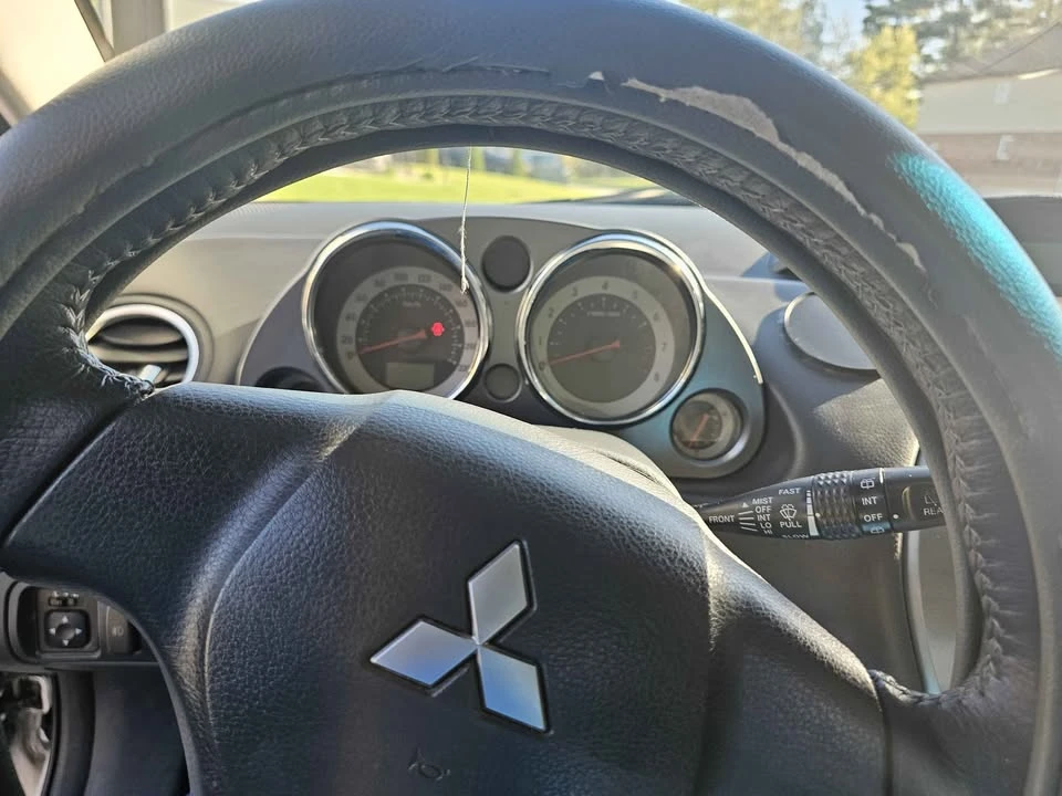 2012 Mitsubishi Eclipse 4th Gen - Image 4 of 20