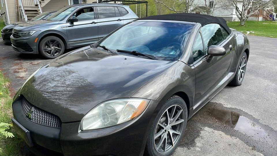 2012 Mitsubishi Eclipse 4th Gen - Image 2 of 11