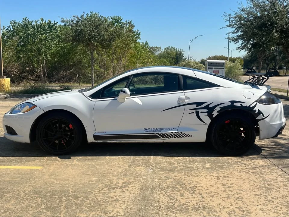 2012 Mitsubishi Eclipse - Image 8 of 12