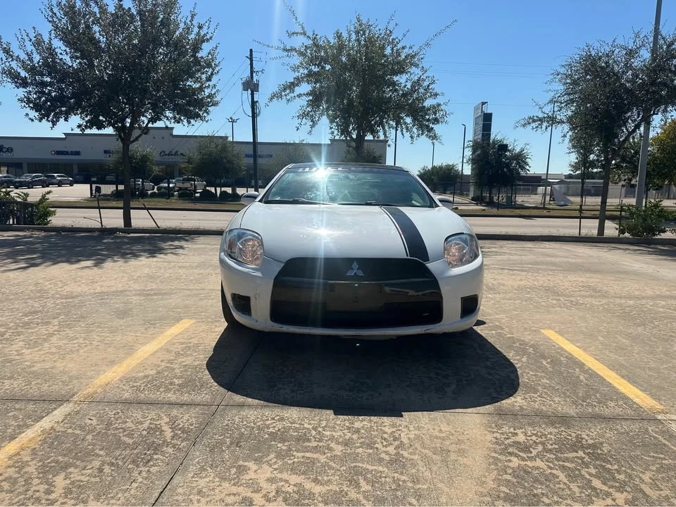 2012 Mitsubishi Eclipse - Image 3 of 12