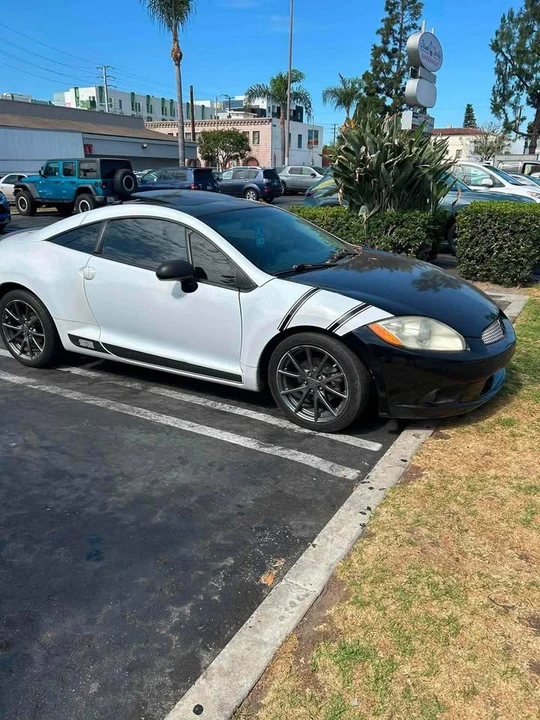 2012 Mitsubishi Eclipse 4th Gen - Image 2 of 2