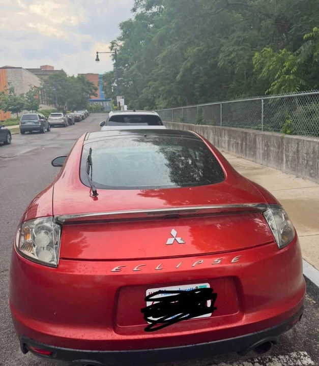 2012 Mitsubishi Eclipse 4th Gen - Image 4 of 7