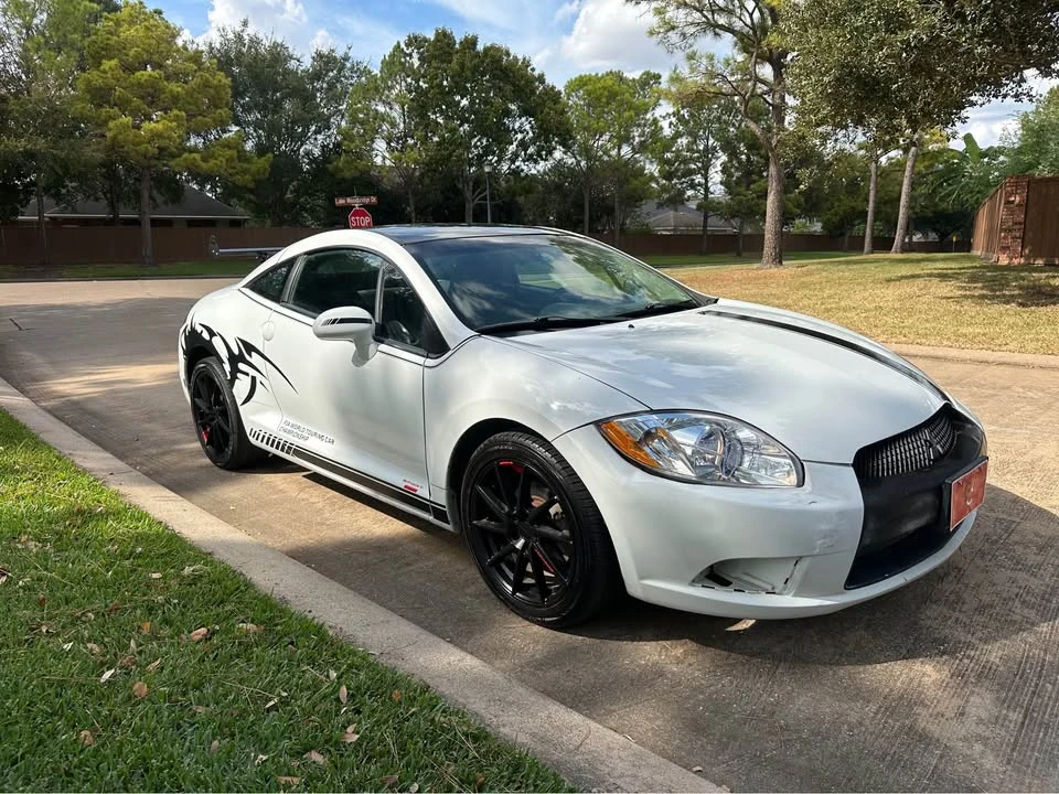 2012 Mitsubishi Eclipse 4th Gen - Image 3 of 12