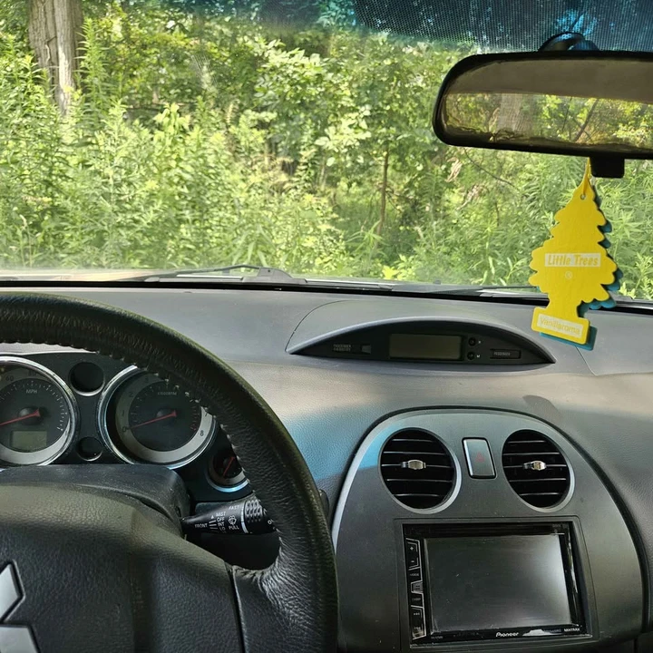2012 Mitsubishi Eclipse 4th Gen - Image 8 of 17