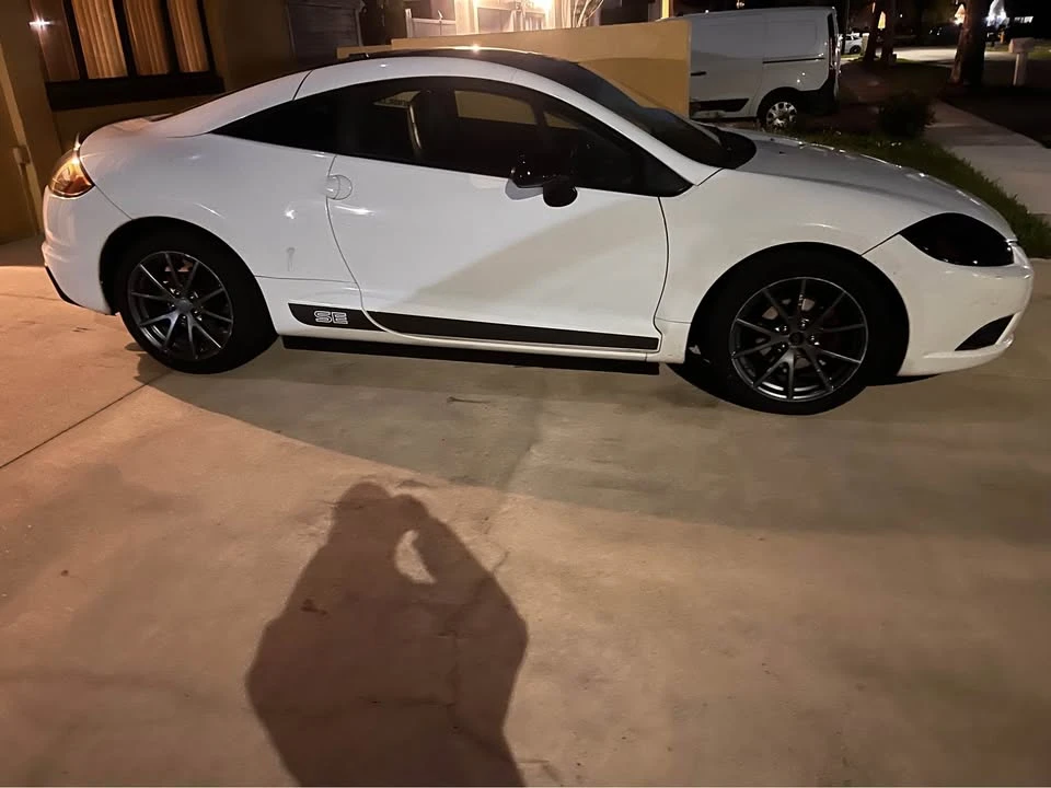 2012 Mitsubishi Eclipse 4th Gen - Image 2 of 5