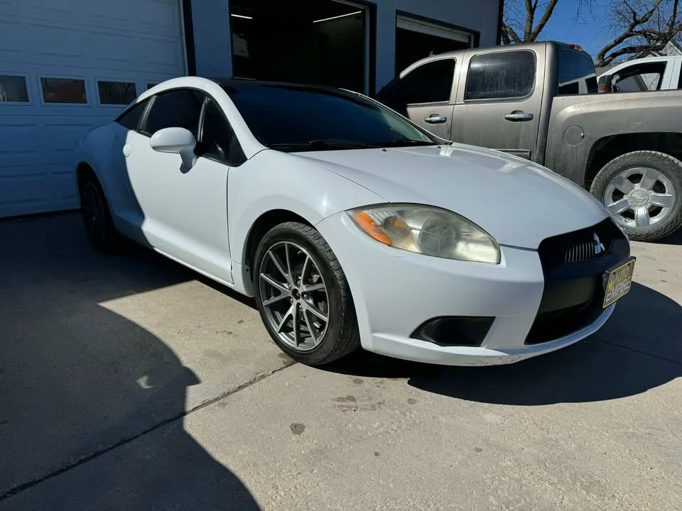 2012 Mitsubishi Eclipse - Image 2 of 9