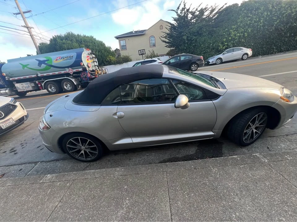 2012 Mitsubishi Eclipse 4th Gen - Image 2 of 20