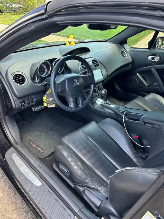 2012 Mitsubishi Eclipse 4th Gen - Image 4 of 8