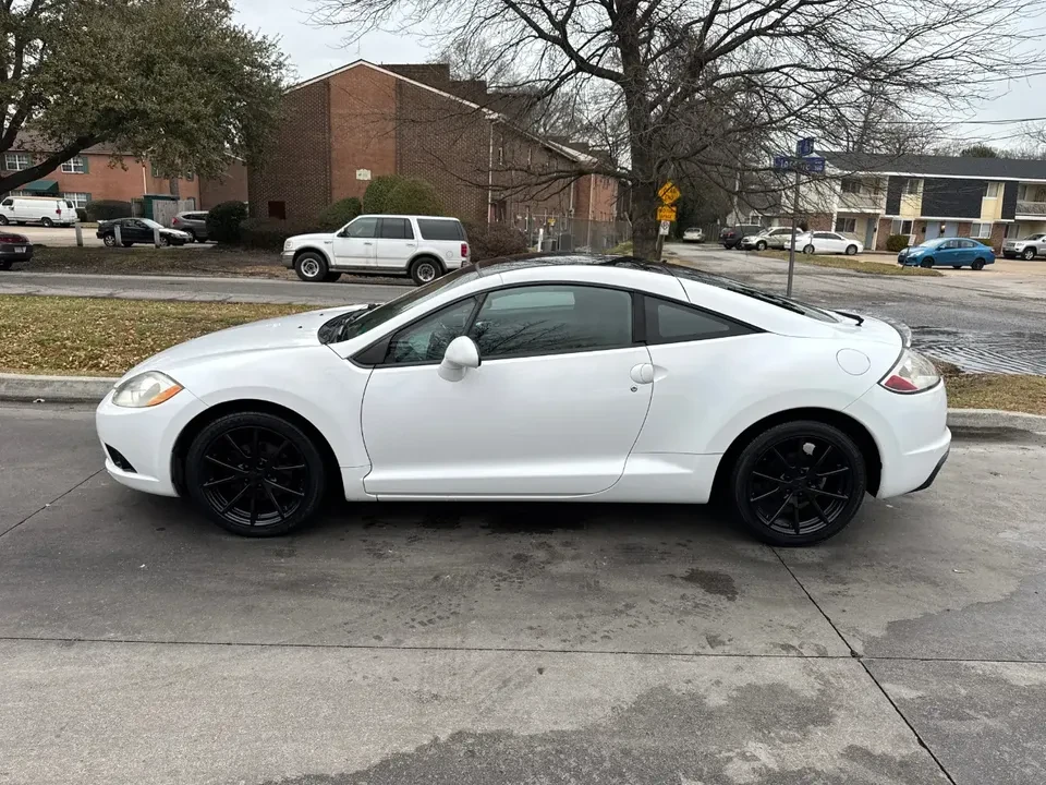 2012 Mitsubishi Eclipse - Image 9 of 13