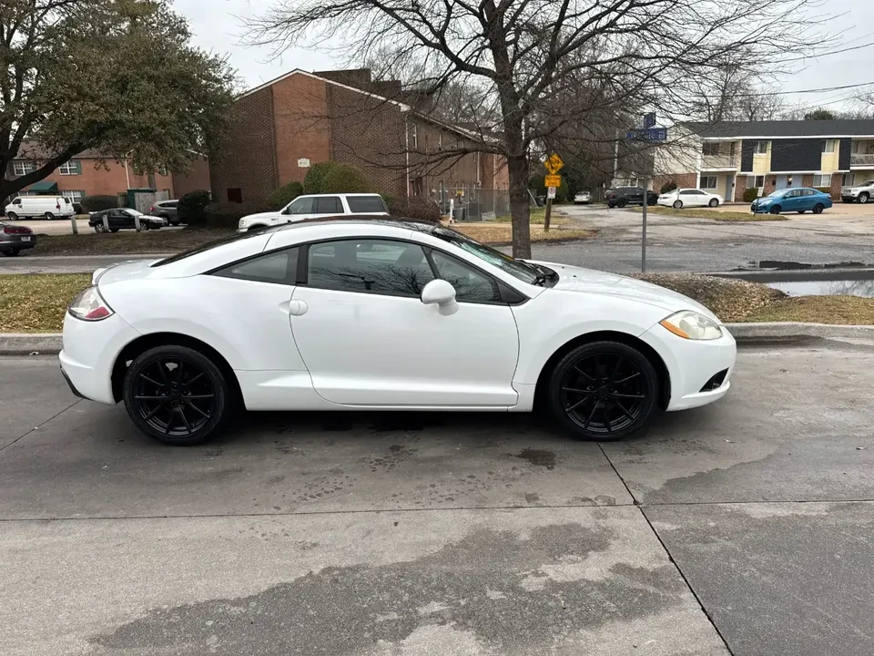 2012 Mitsubishi Eclipse - Image 3 of 13