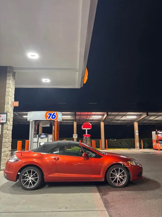 2012 Mitsubishi Eclipse 4th Gen - Image 2 of 4
