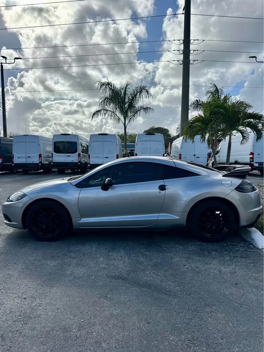 2012 Mitsubishi Eclipse 4th Gen - Image 4 of 11