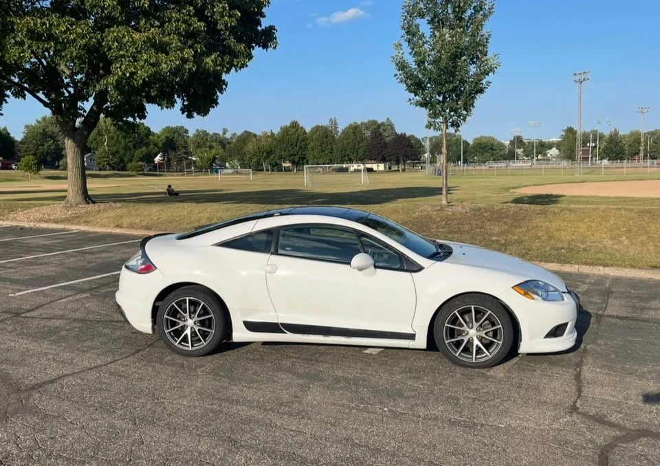 2012 Mitsubishi Eclipse 4th Gen - Image 5 of 13