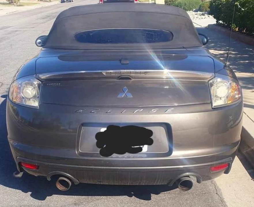 2012 Mitsubishi Eclipse 4th Gen - Image 4 of 8