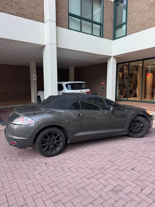 2012 Mitsubishi Eclipse 4th Gen - Image 9 of 13