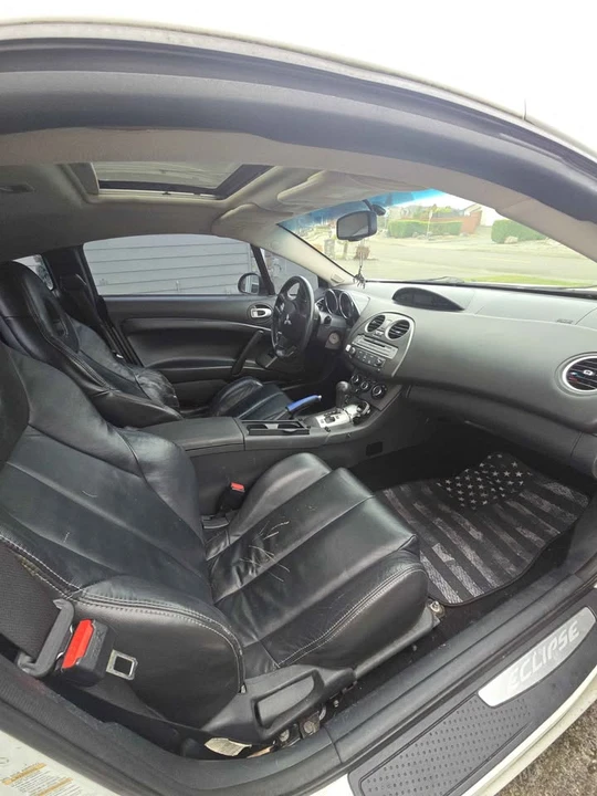2012 Mitsubishi Eclipse 4th Gen - Image 4 of 9
