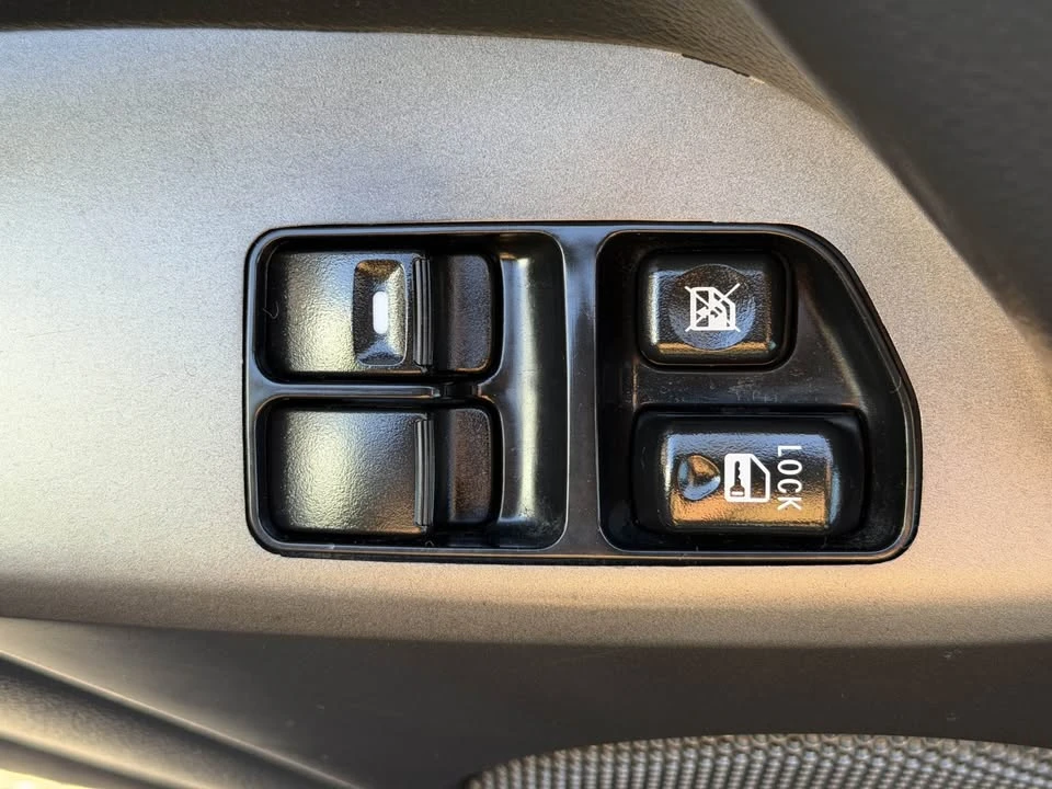 2012 Mitsubishi Eclipse 4th Gen - Image 17 of 19