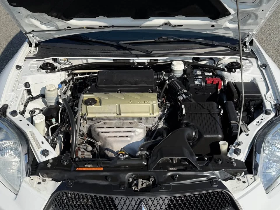 2012 Mitsubishi Eclipse 4th Gen - Image 18 of 19