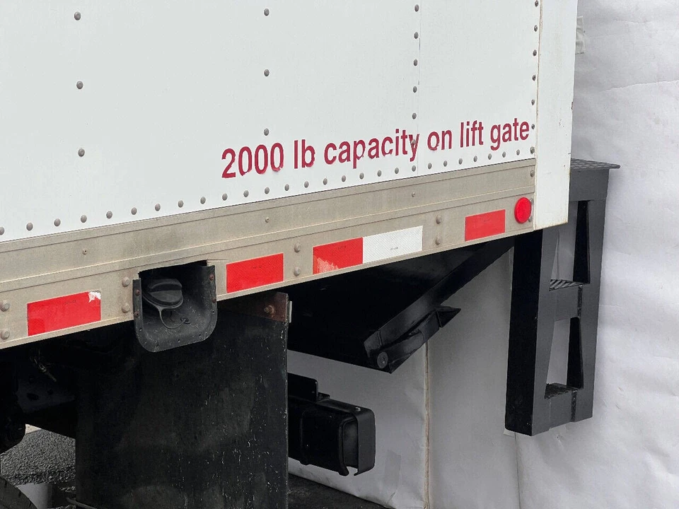 2012 Mitsubishi Fuso Canter 8th Gen - Image 23 of 31