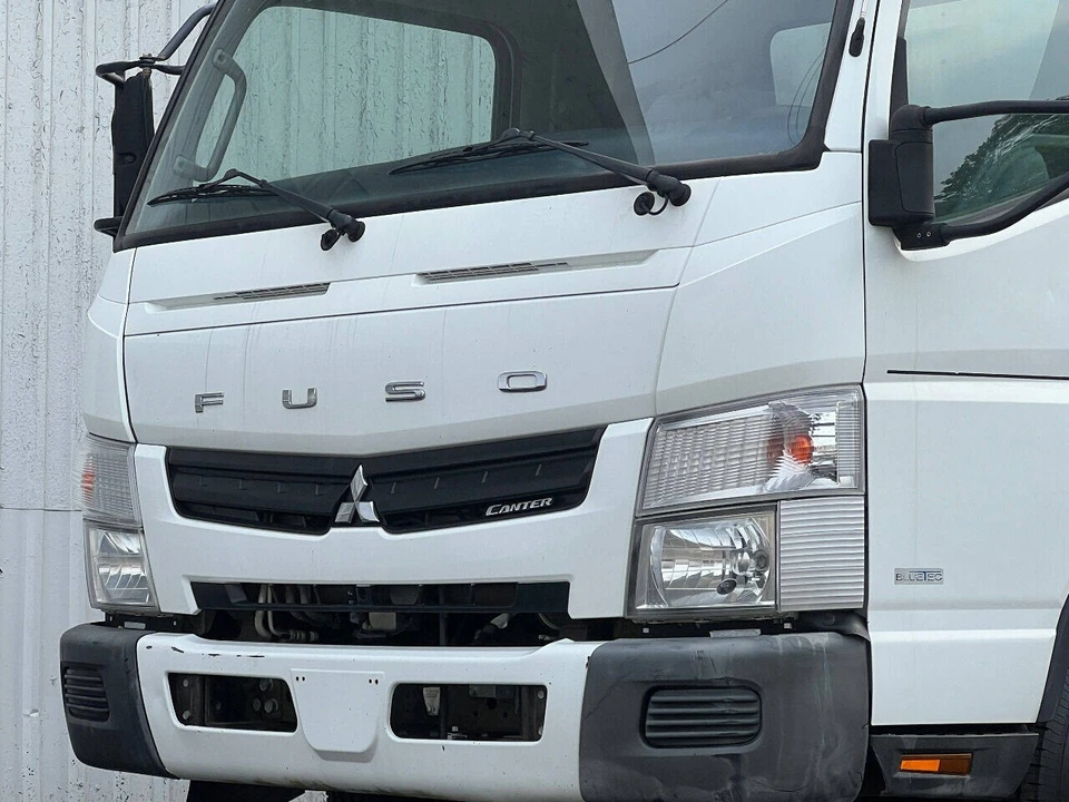 2012 Mitsubishi Fuso Canter 8th Gen - Image 11 of 21
