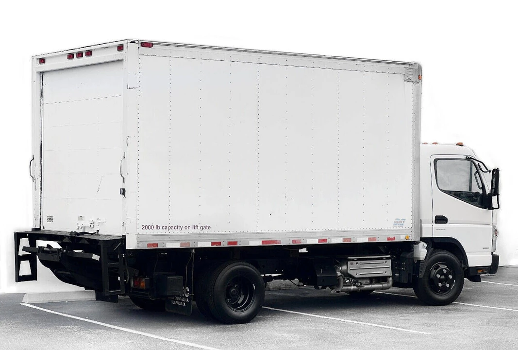 2012 Mitsubishi Fuso Canter 8th Gen - Image 3 of 31