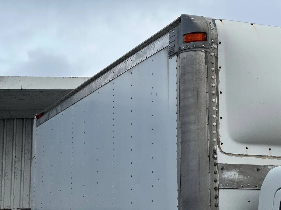 2012 Mitsubishi Fuso Canter 8th Gen - Image 27 of 31
