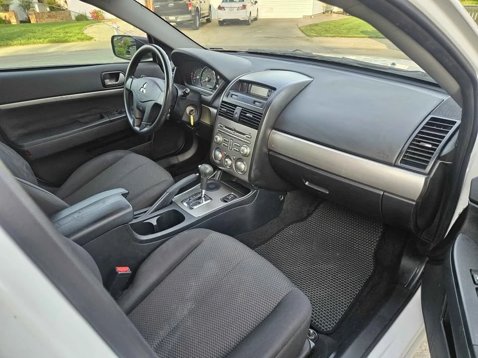 2012 Mitsubishi Galant 9th Gen - Image 8 of 11