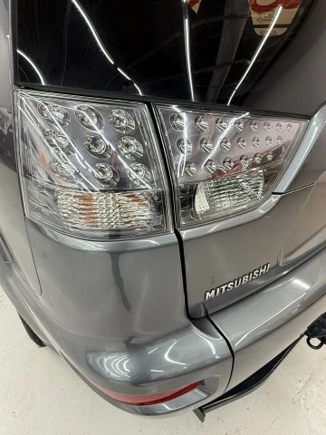 2012 Mitsubishi Outlander - Image 20 of 21