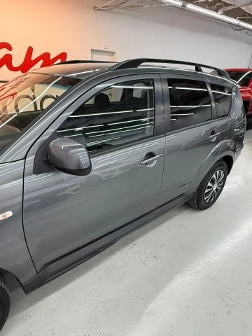 2012 Mitsubishi Outlander - Image 4 of 21
