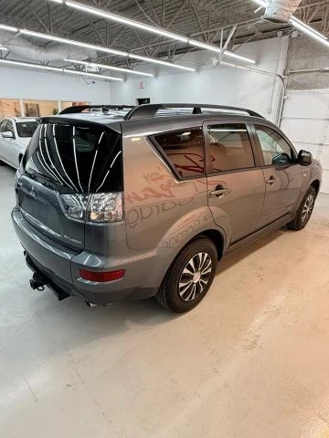 2012 Mitsubishi Outlander - Image 10 of 21