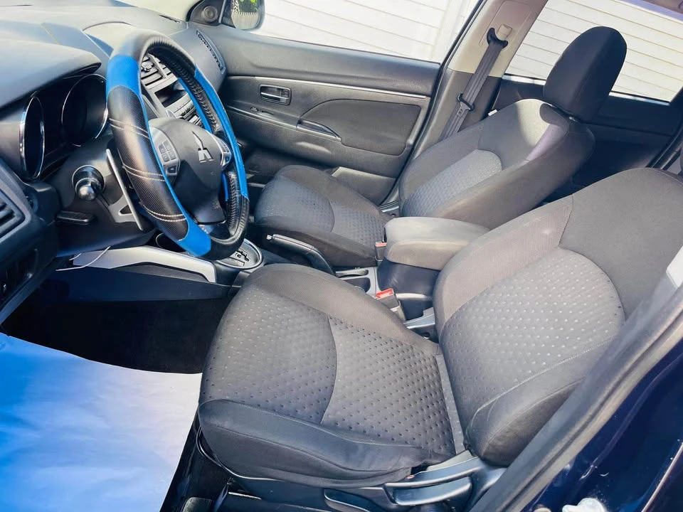 2012 Mitsubishi Outlander - Image 6 of 14