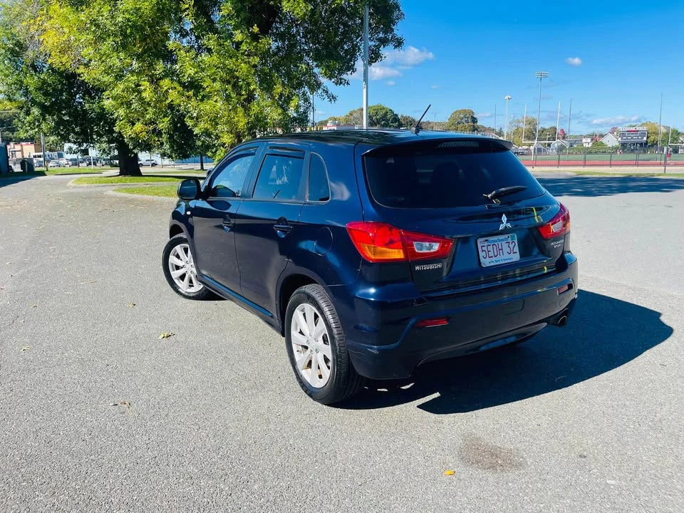 2012 Mitsubishi Outlander - Image 3 of 14
