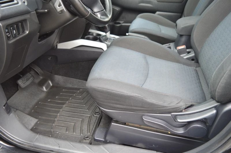 2012 Mitsubishi Outlander - Image 11 of 12