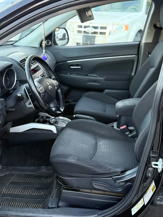 2012 Mitsubishi RVR - Image 9 of 14