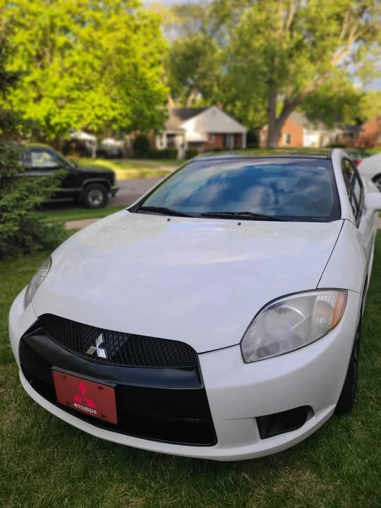 2012 Mitsubishi Eclipse 4th Gen - Image 2 of 11