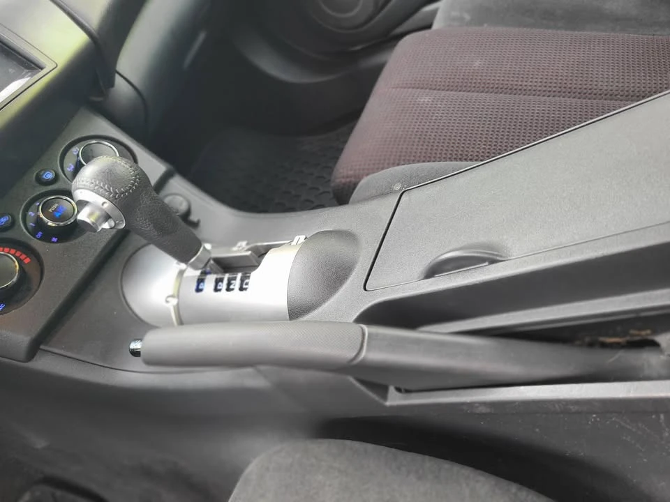 2012 Mitsubishi Eclipse 4th Gen - Image 9 of 11