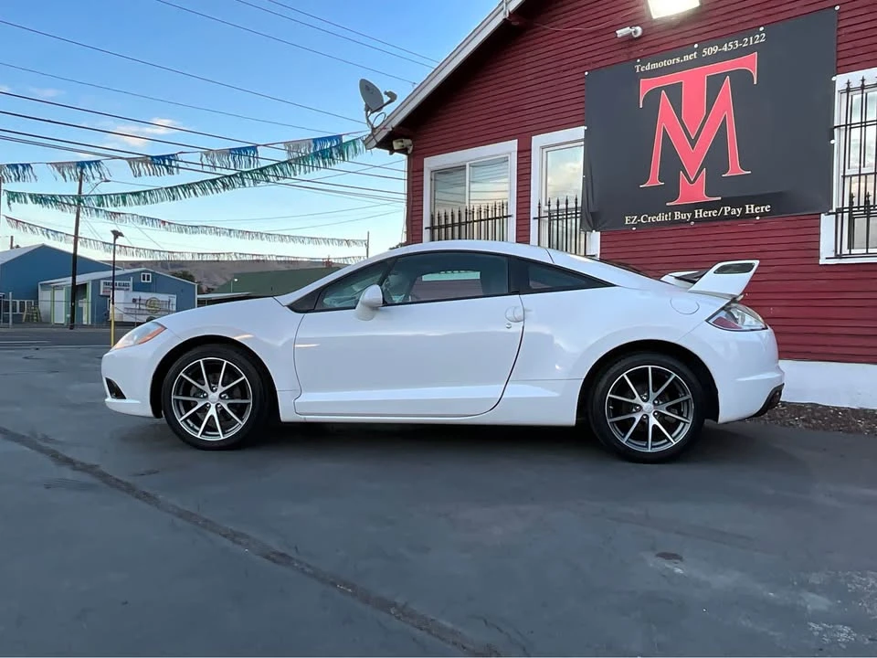 2012 Mitsubishi Eclipse 4th Gen - Image 2 of 9