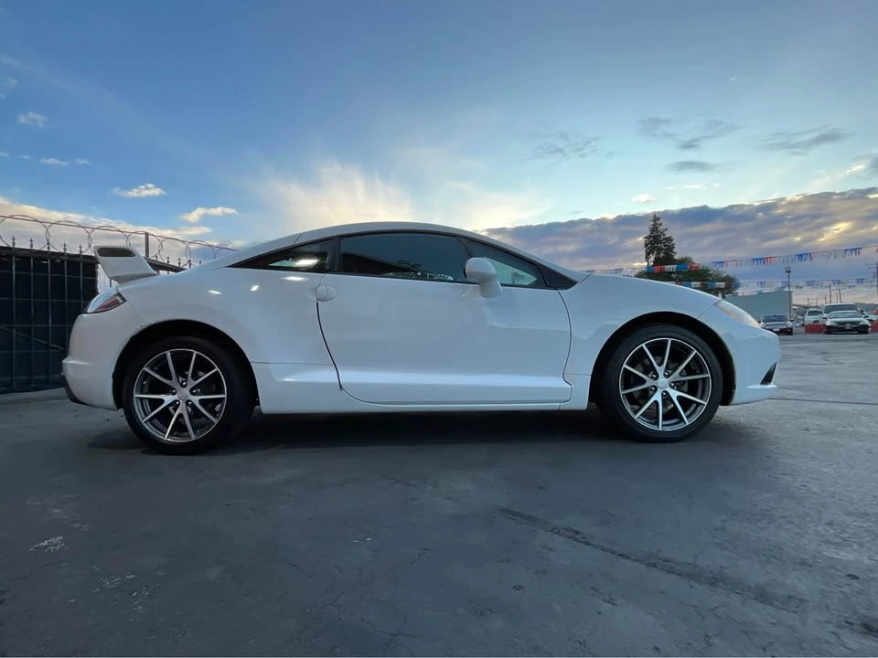 2012 Mitsubishi Eclipse 4th Gen - Image 4 of 9