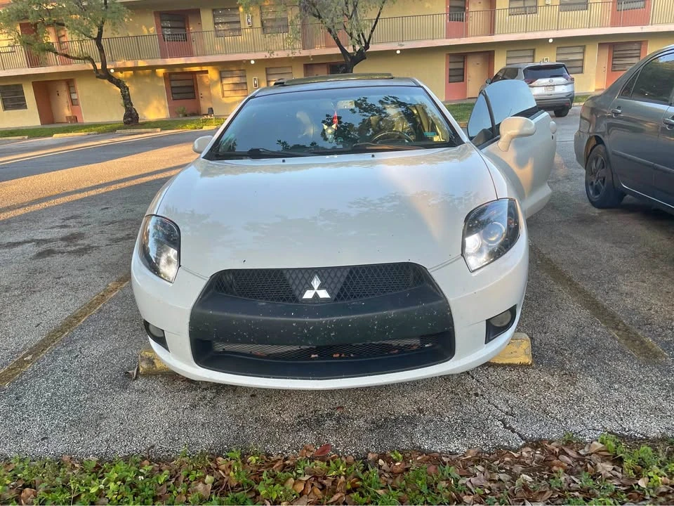2012 Mitsubishi Eclipse 4th Gen - Image 2 of 14