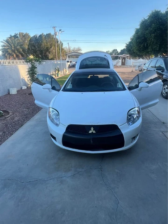 2012 Mitsubishi Eclipse 4th Gen - Image 4 of 10