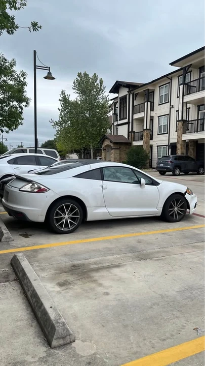 2012 Mitsubishi Eclipse 4th Gen - Image 3 of 10