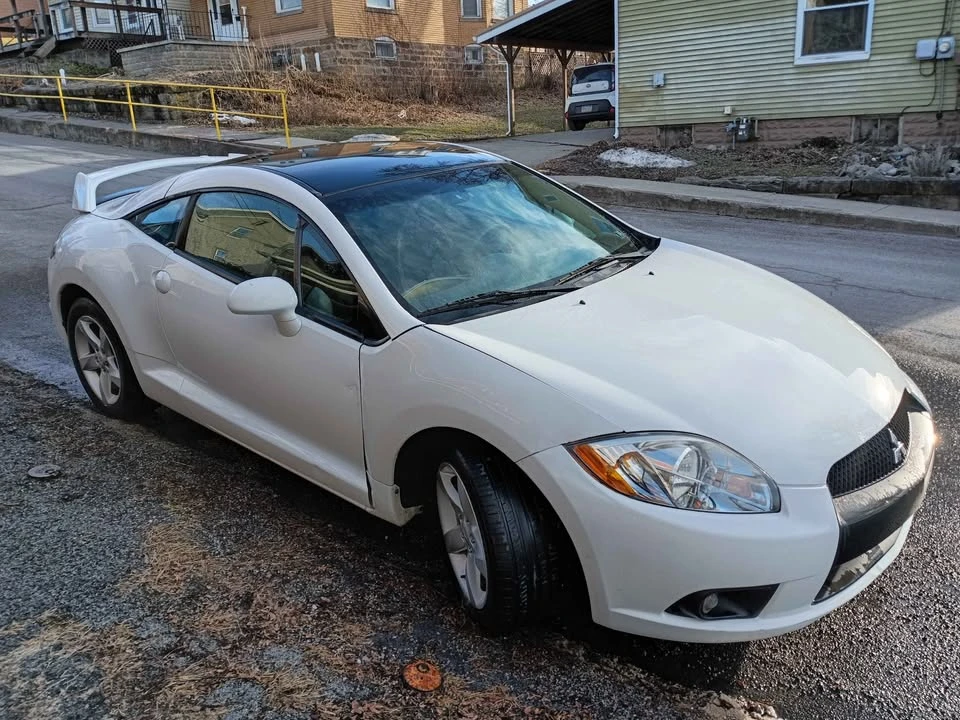 2012 Mitsubishi Eclipse 4th Gen - Image 3 of 10