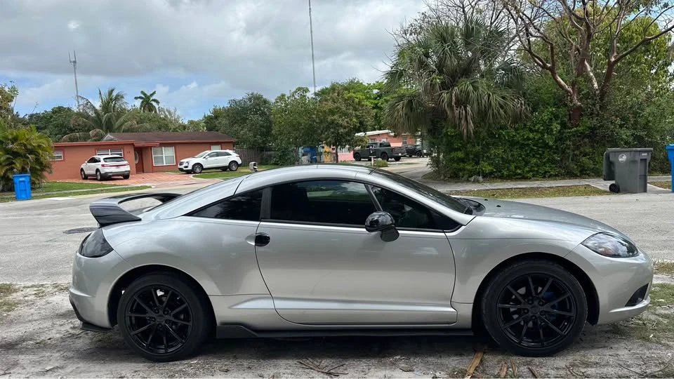 2012 Mitsubishi Eclipse 4th Gen - Image 4 of 12