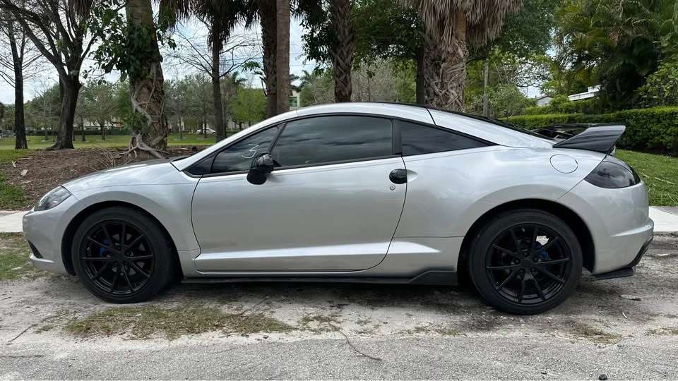 2012 Mitsubishi Eclipse 4th Gen - Image 5 of 12