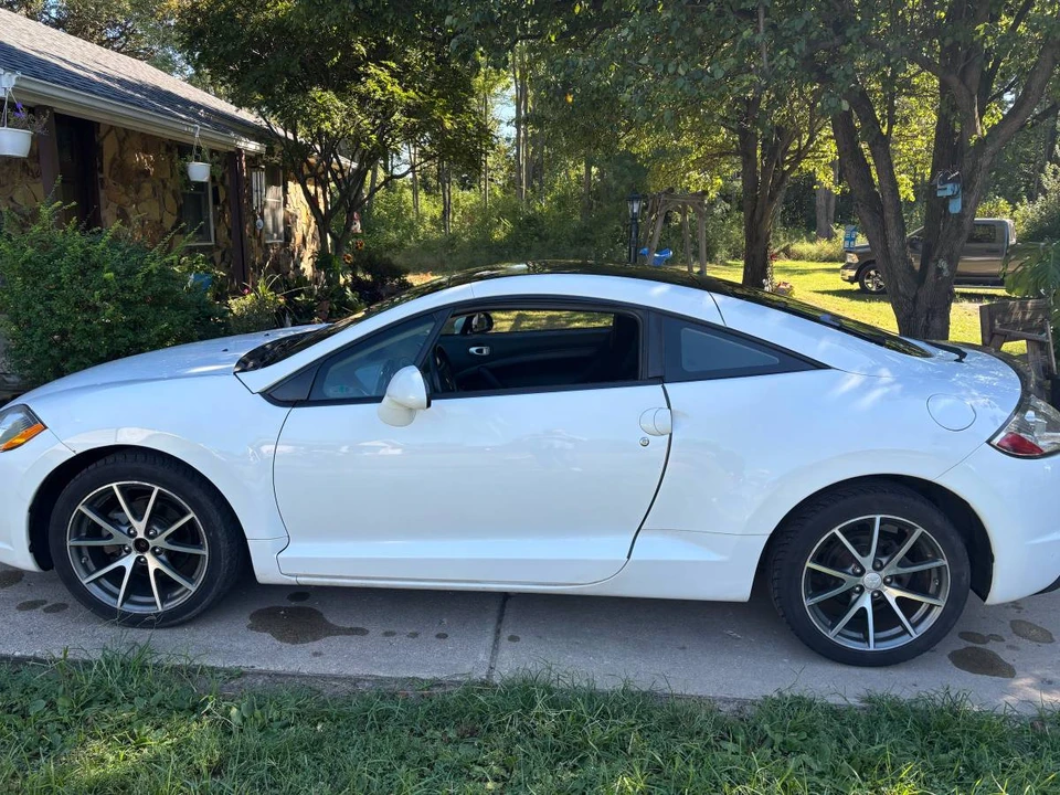 2012 Mitsubishi Eclipse 4th Gen - Image 5 of 14