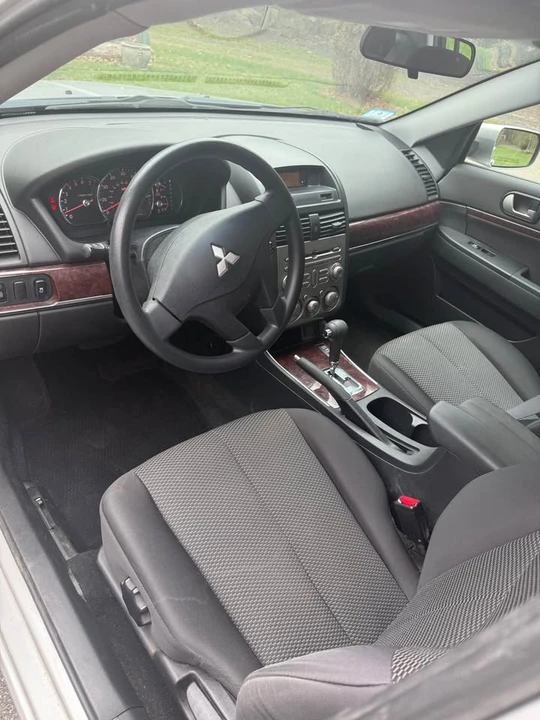 2012 Mitsubishi Galant 9th Gen - Image 9 of 10