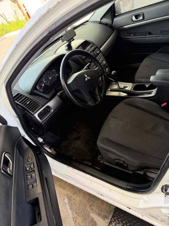2012 Mitsubishi Galant 9th Gen - Image 9 of 12